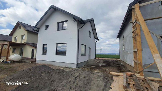 Vila 4 camere, 110 mp utili,teren,300 mp–Zona Izvor, Brasov–0%-0